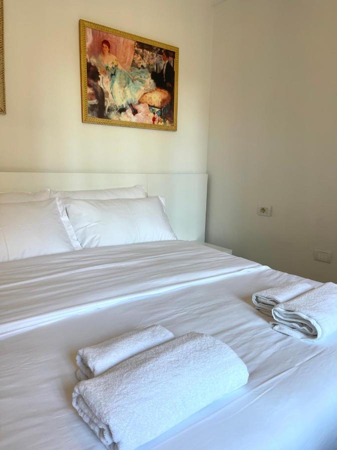 Apartment In The New Bazaar Of Tirana - Hana Blu Eksteriør bilde