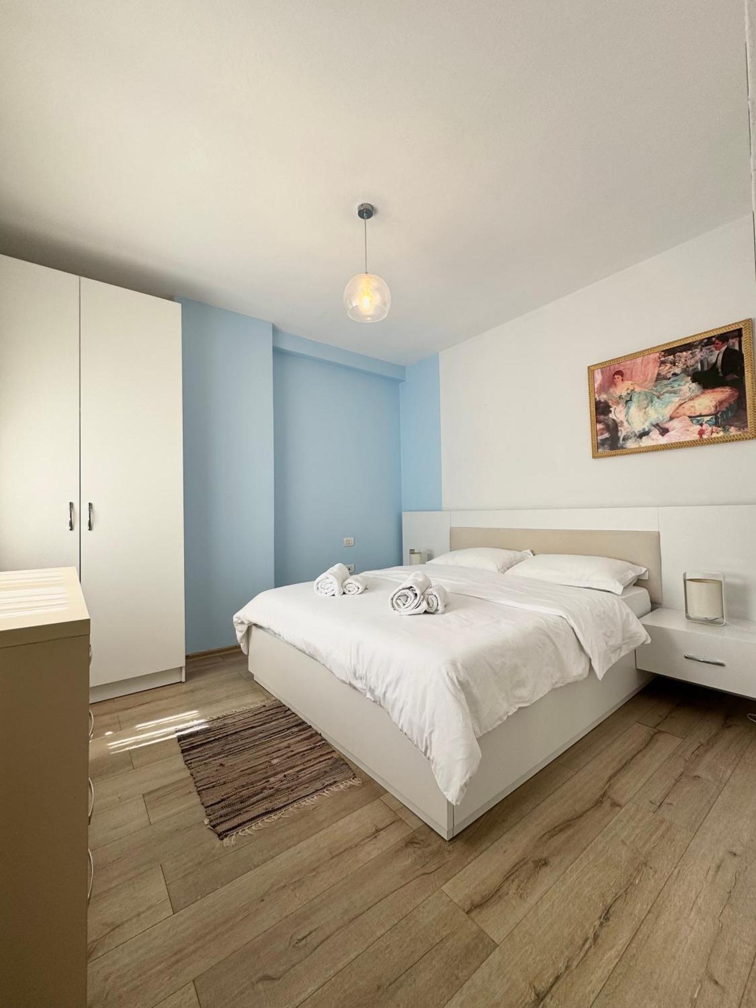 Apartment In The New Bazaar Of Tirana - Hana Blu Eksteriør bilde