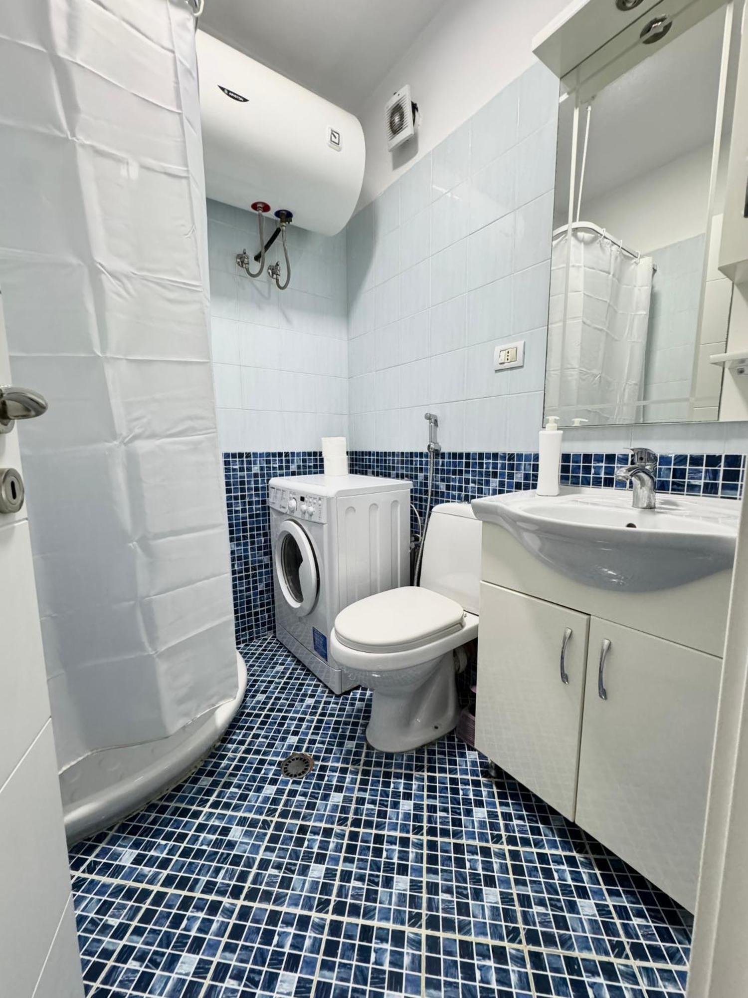 Apartment In The New Bazaar Of Tirana - Hana Blu Eksteriør bilde